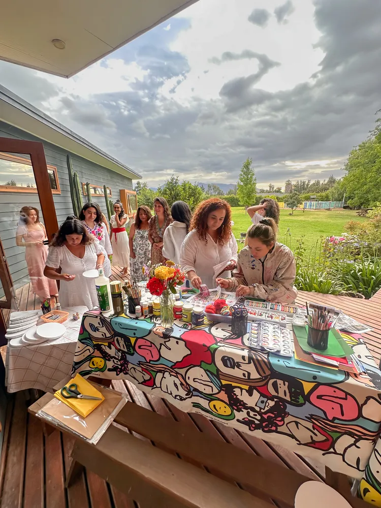 Jornada de pintura en terraza al aire libre